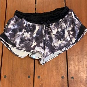 Lululemon Hotty hot shorts